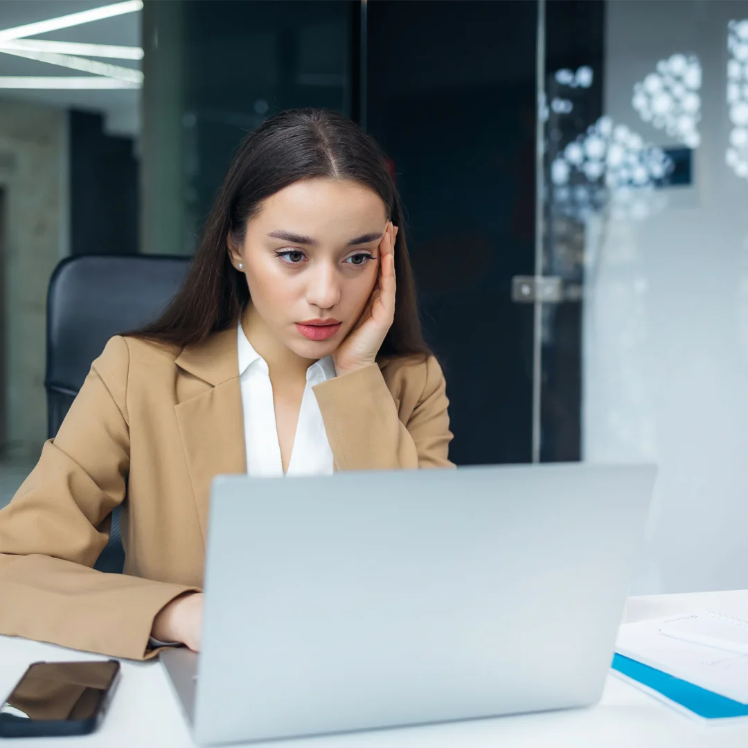 Fake News en Empresas: Cómo Combatir la Desinformación Corporativa